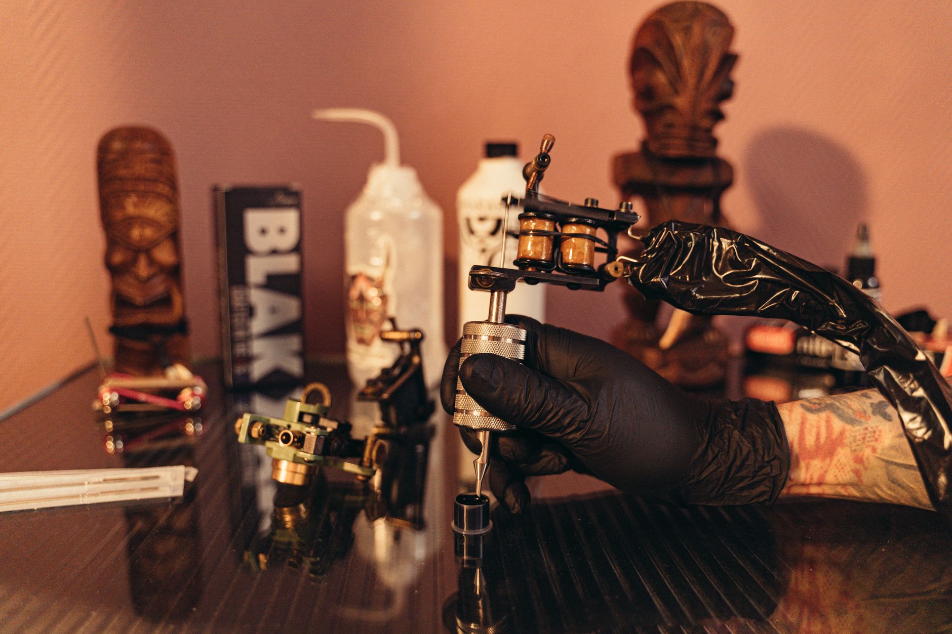 Tatoueur équipe à Besançon